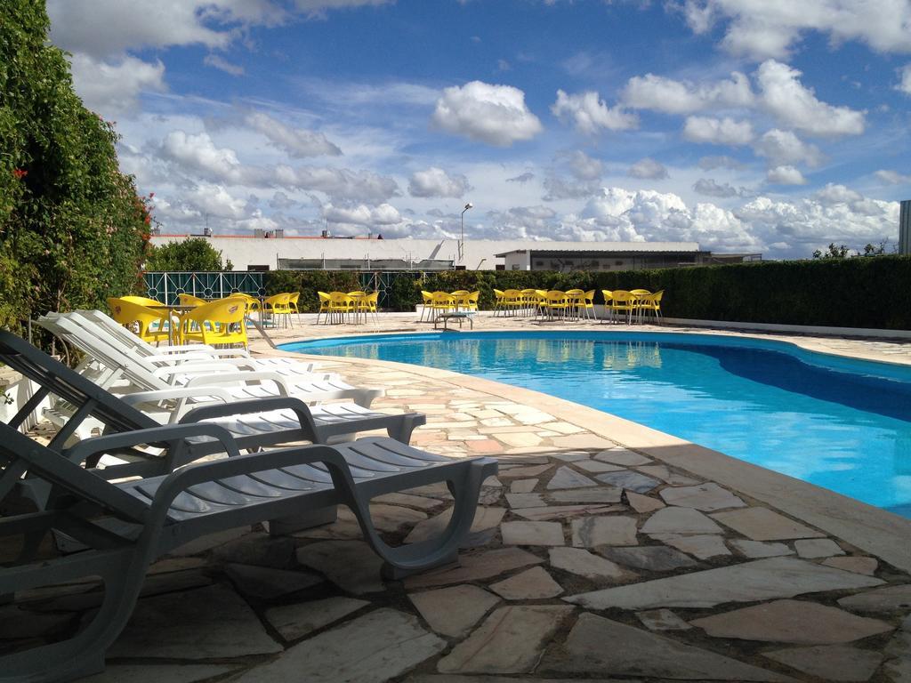 Гостьовий будинок Granada Holidays Сан-Мартінню-ду-Порту Екстер'єр фото